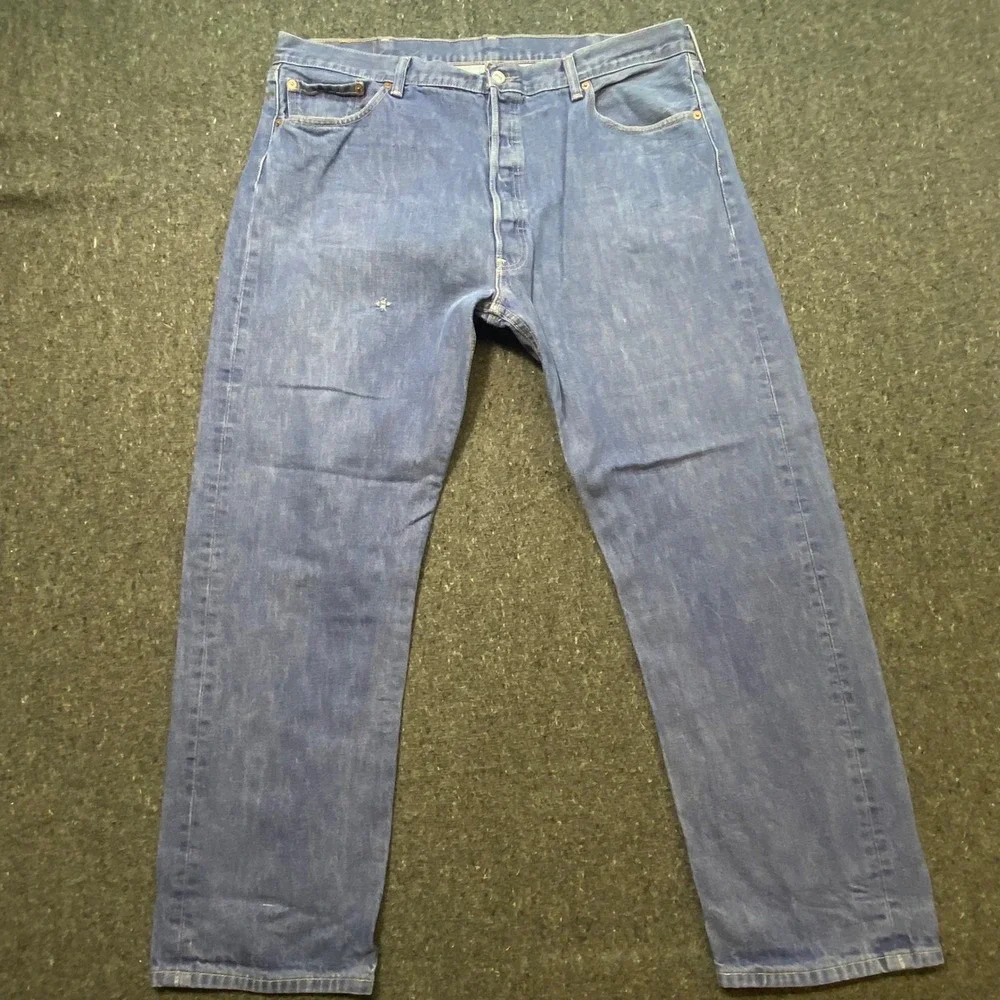 Levis Vintage Men 42x32 Blue Denim 501 Original Fit Button Fly Straight Jeans‎